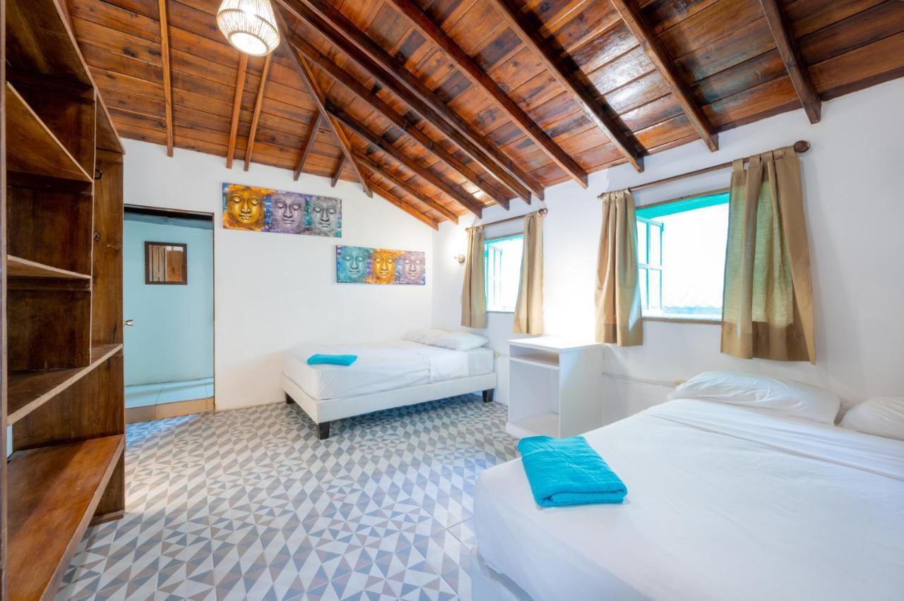 Casa Del Sol Hostel Montanita Luaran gambar