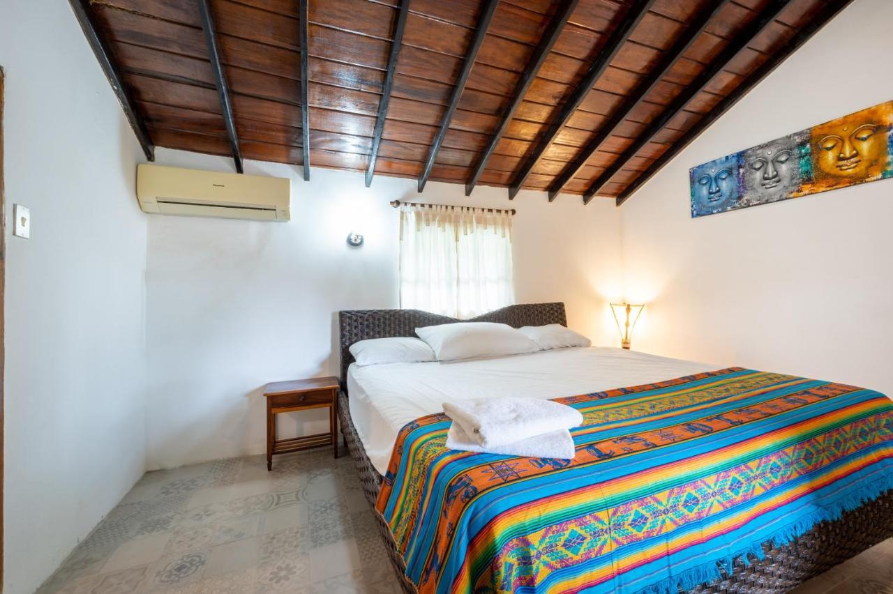 Casa Del Sol Hostel Montanita Luaran gambar